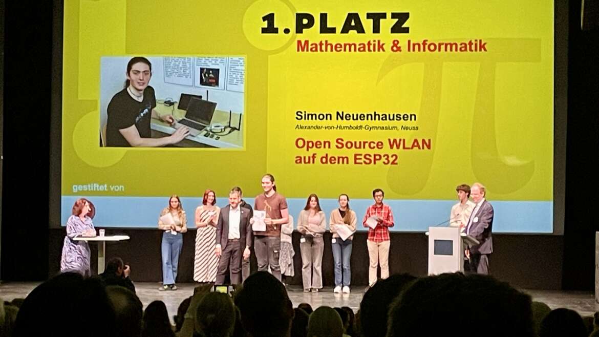 Sieg beim Landeswettbewerb Jugend forscht – Simon Neuenhausen (Q2) überzeugt erneut