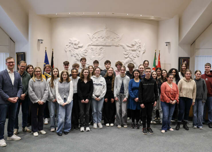 Schüler*innen aus Châlons-en-Champagne zu Gast im Rathaus